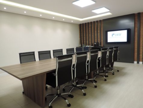 dhl-foto-escritorio-11